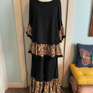 Umgee Black and Leopard Print Pantsuit